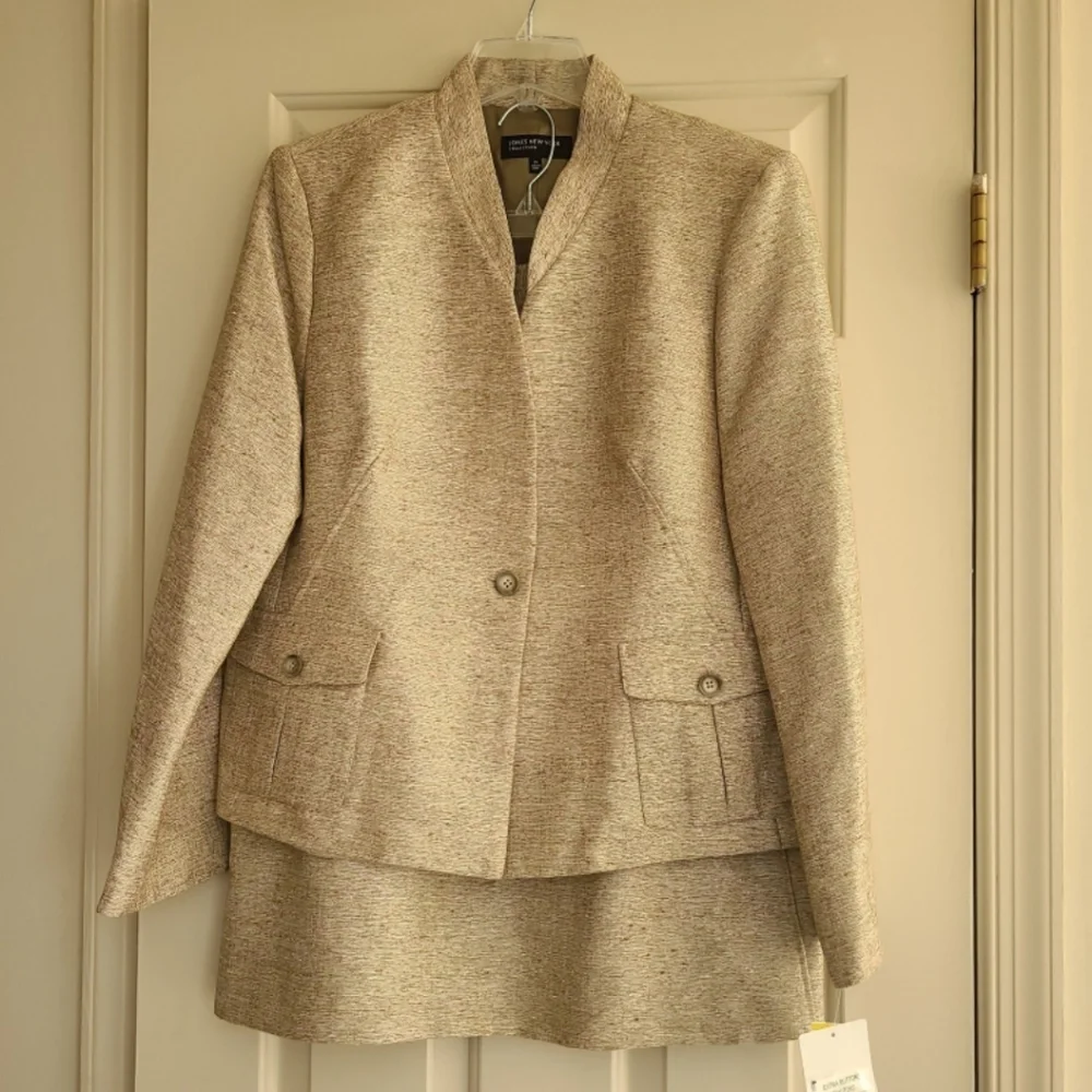 Jones New York Womens gold tweed Skirt Suit - special event style - Sz 14 - NWT - Picture 1 of 10